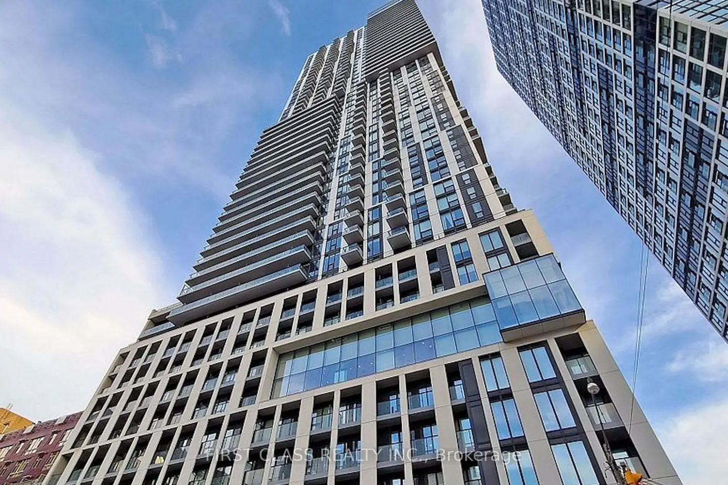 251 Jarvis Street # 826