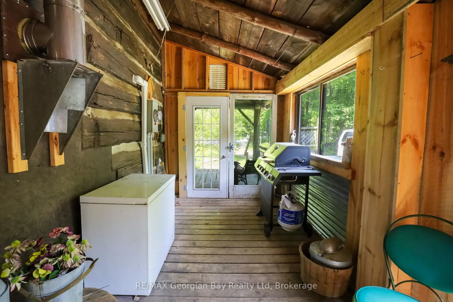 1445 Cedar Point Road photo 2