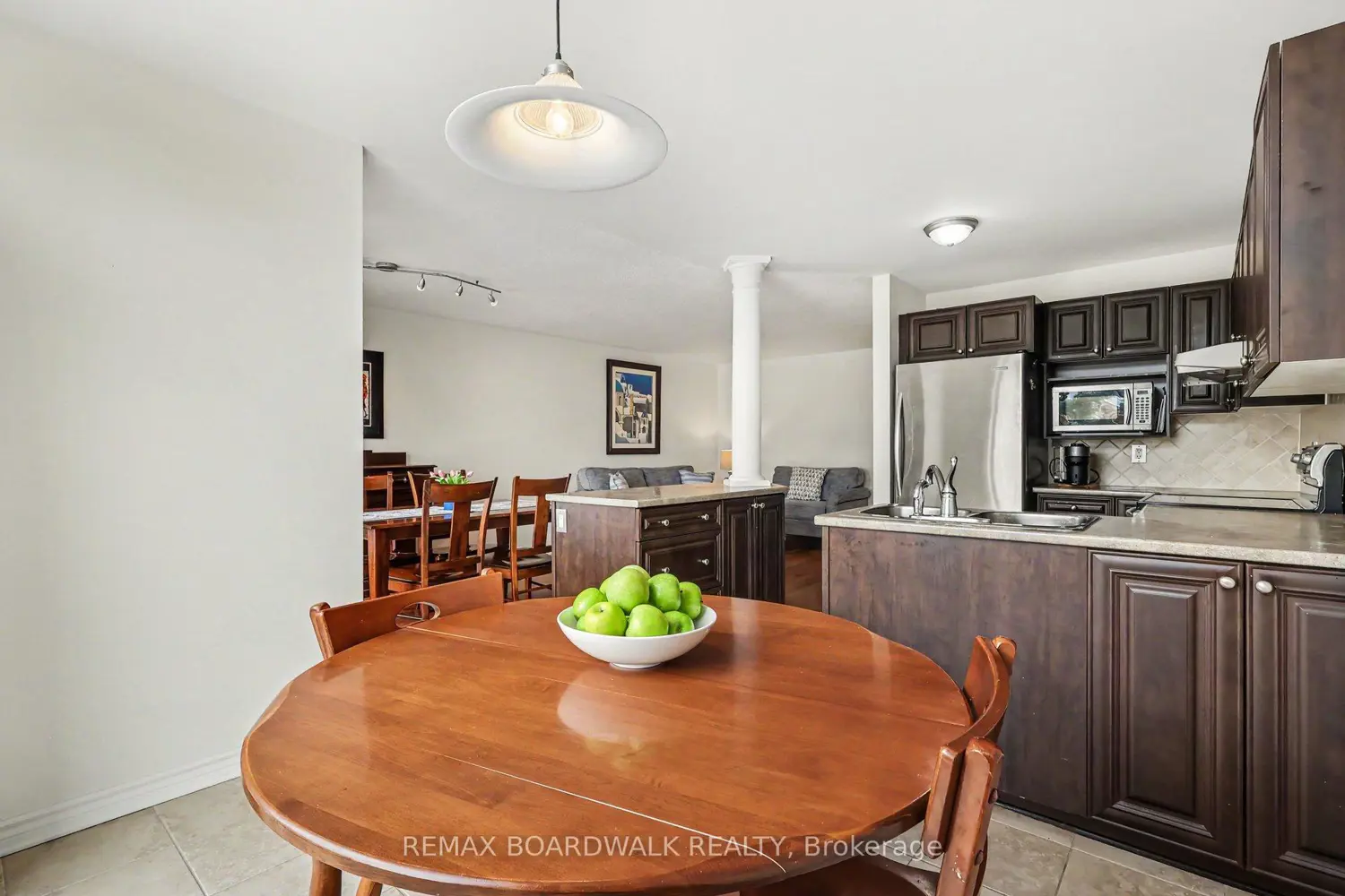 132 Montmorency Way photo 5