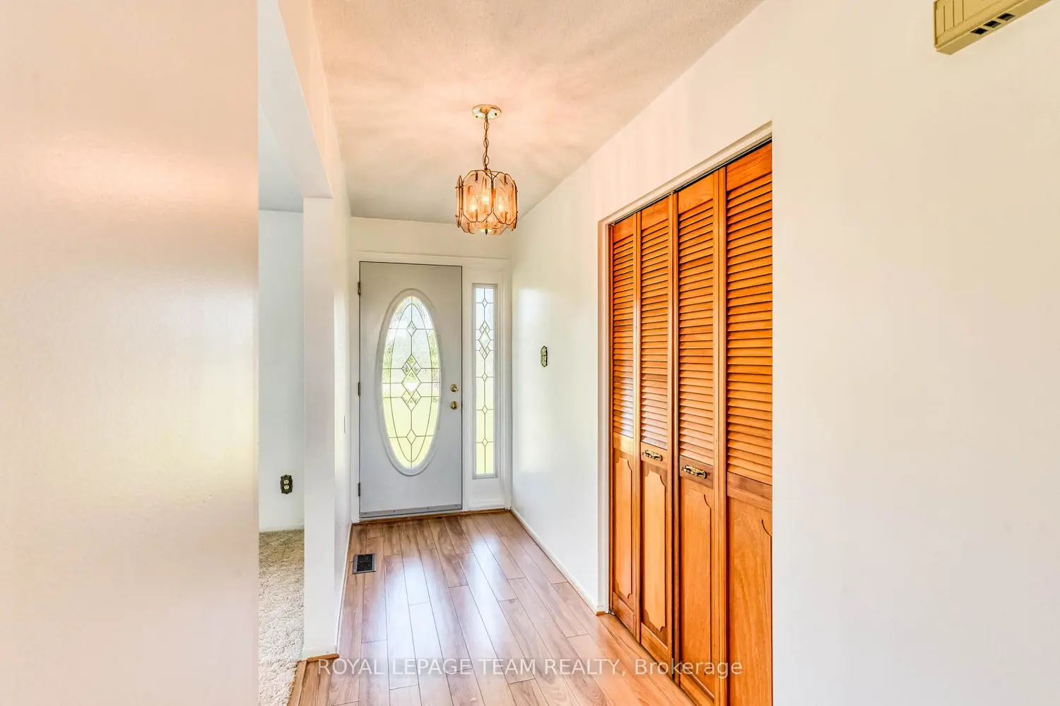 399 Rae Road photo 2