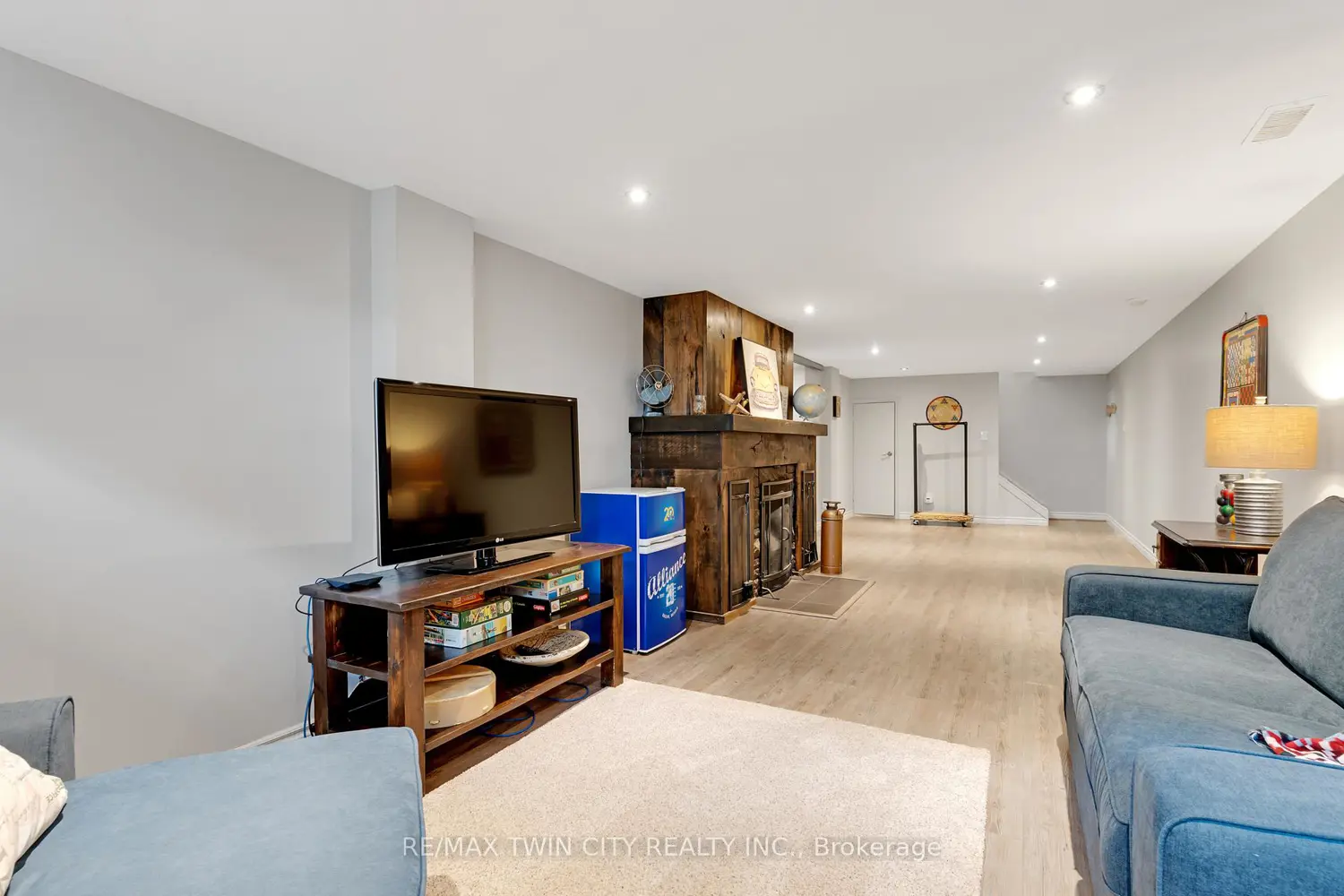 1023 Rose Street photo 4