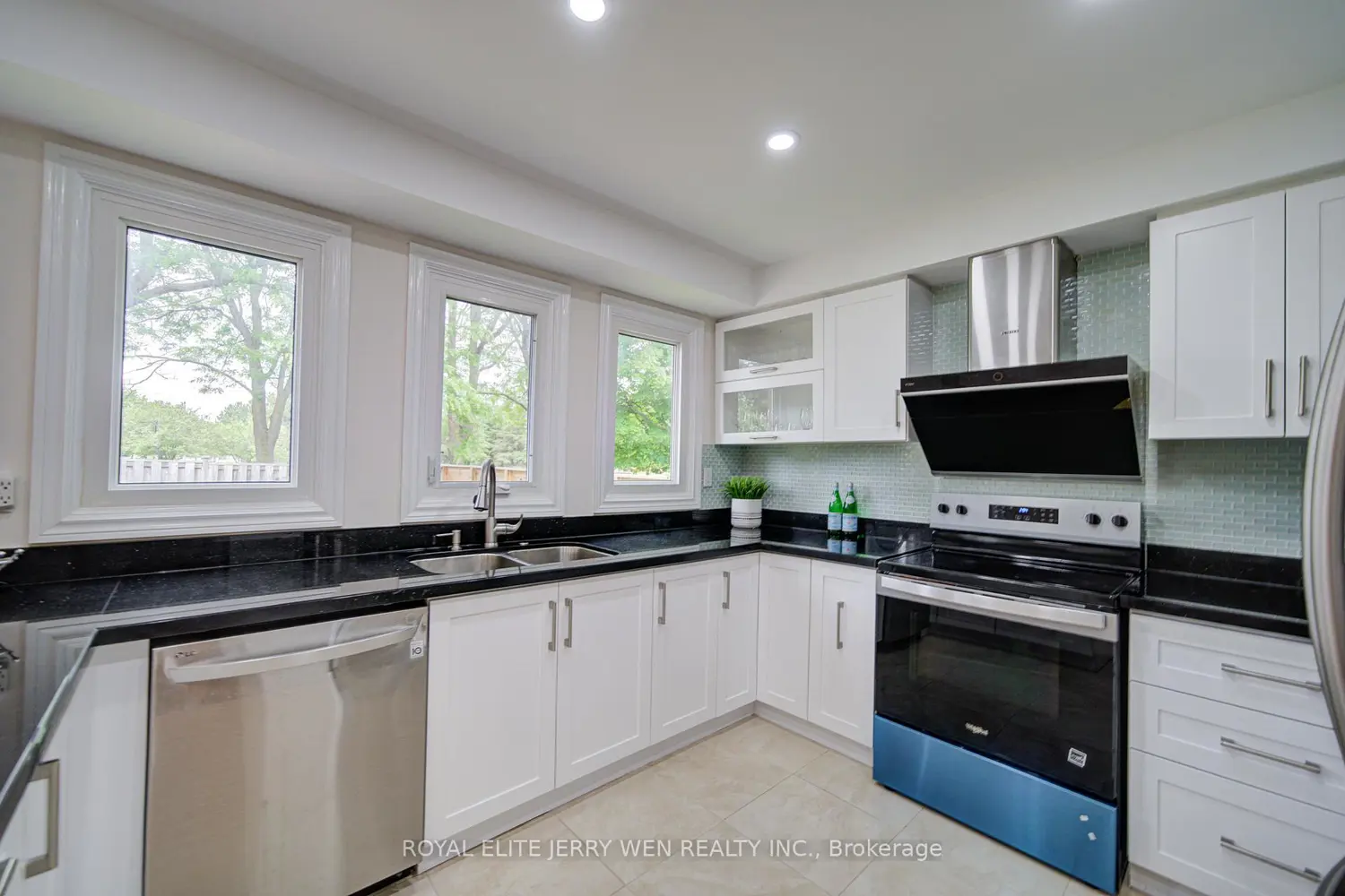 70 Bronte Road photo 4