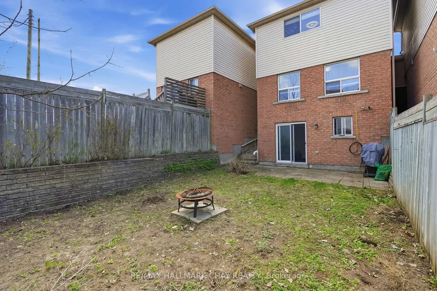 4 Hawthorne Crescent photo 4