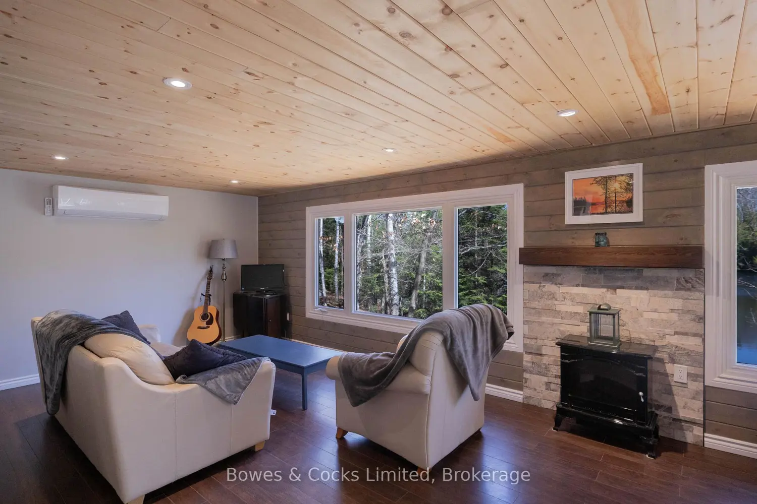 1063 Esson Creek Lane photo 3