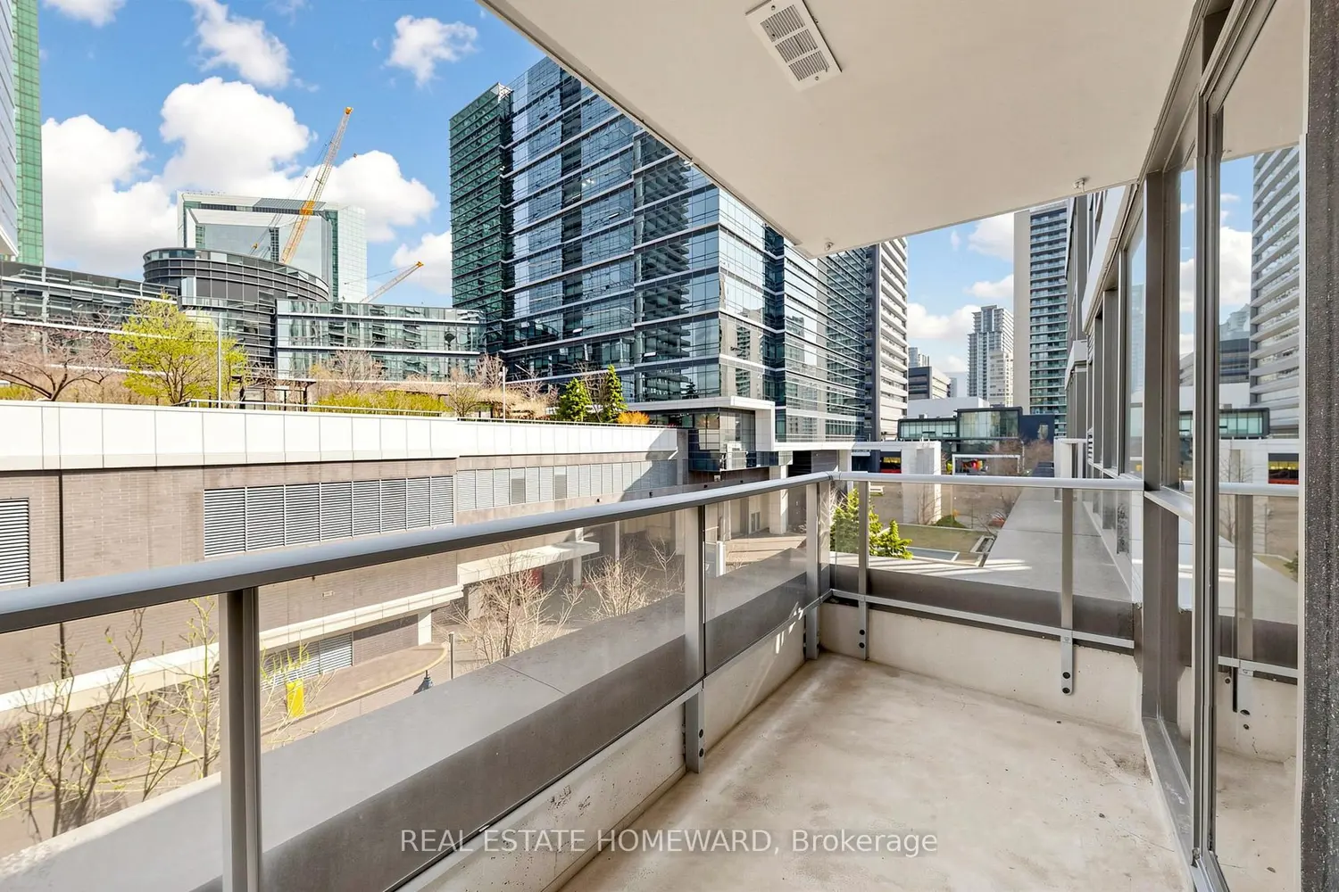 23 Sheppard Avenue 402 photo 3