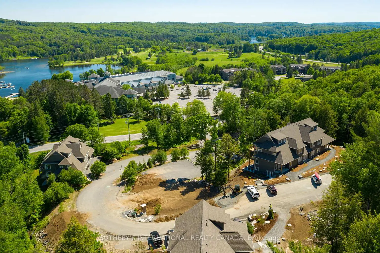 3 Tree Tops Lane 302