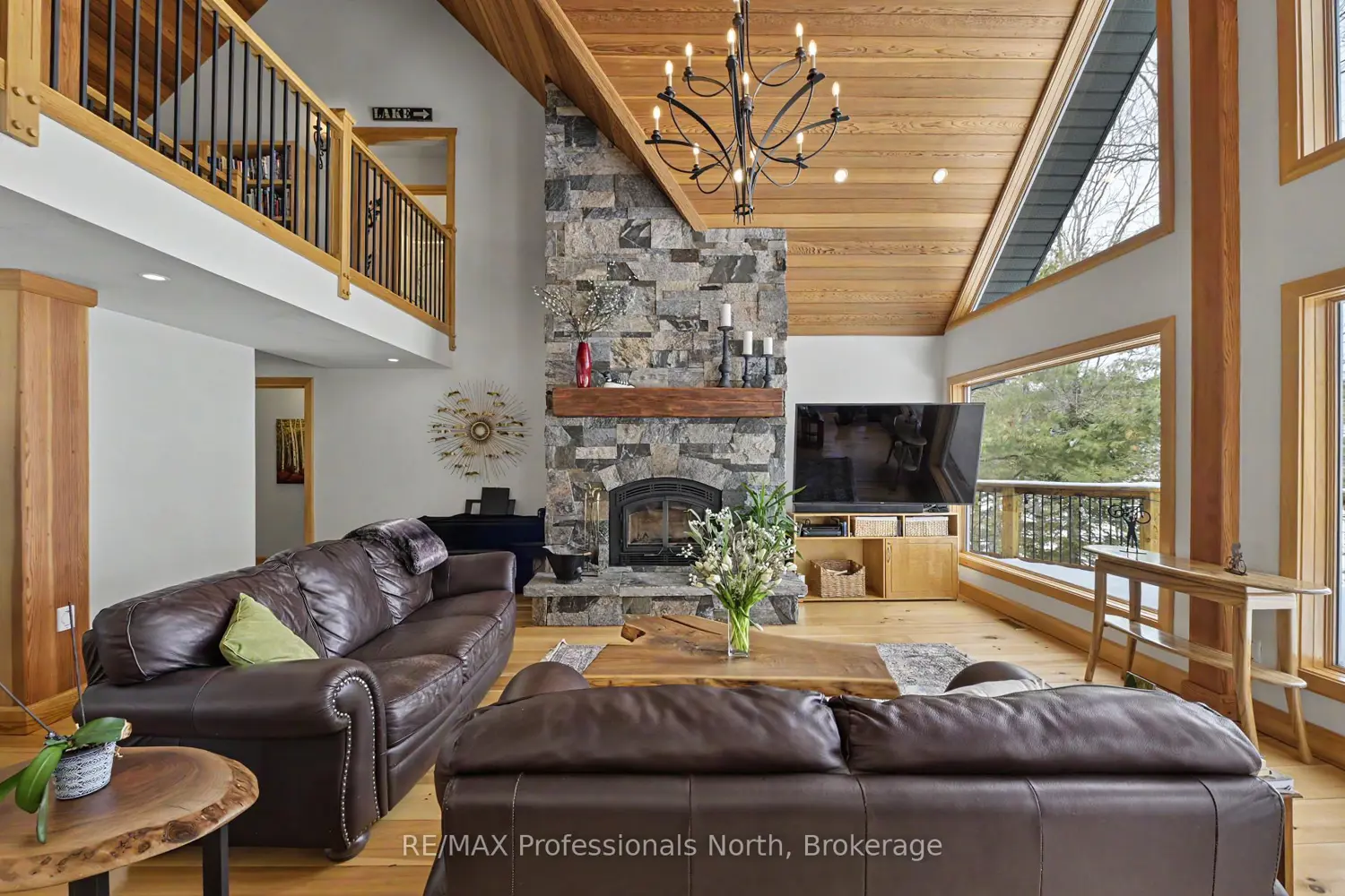1015 Bluestone Lane photo 4