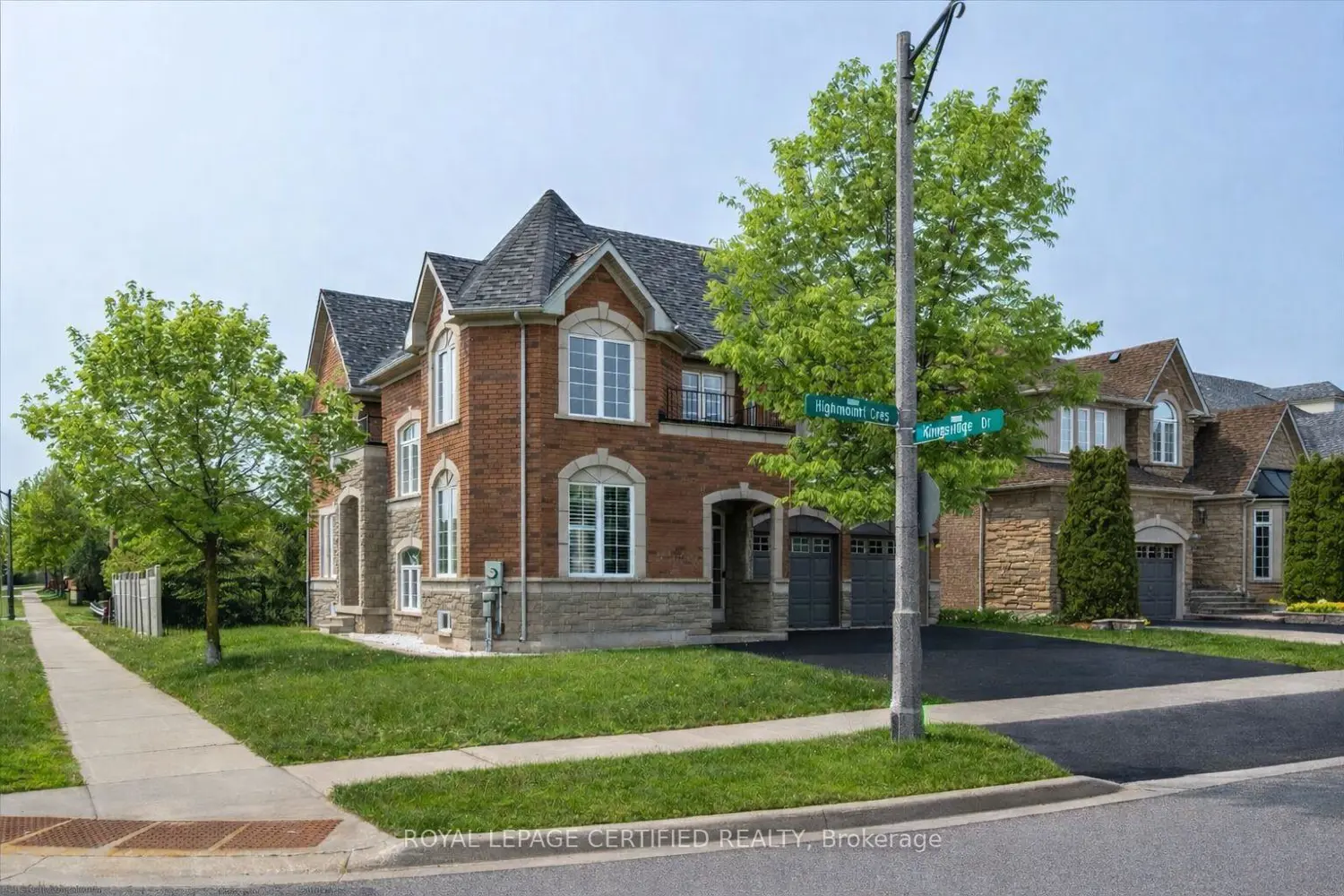 2523 Highmount Crescent