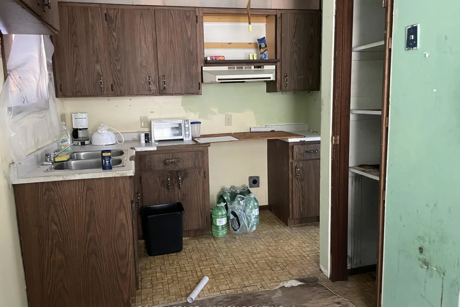168 North Road photo 5
