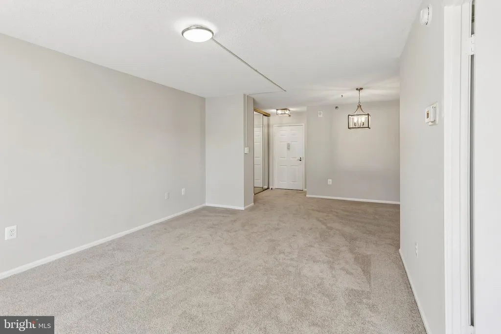 15107 Interlachen Drive Unit 2-620, Silver Spring, MD 20906 photo 5