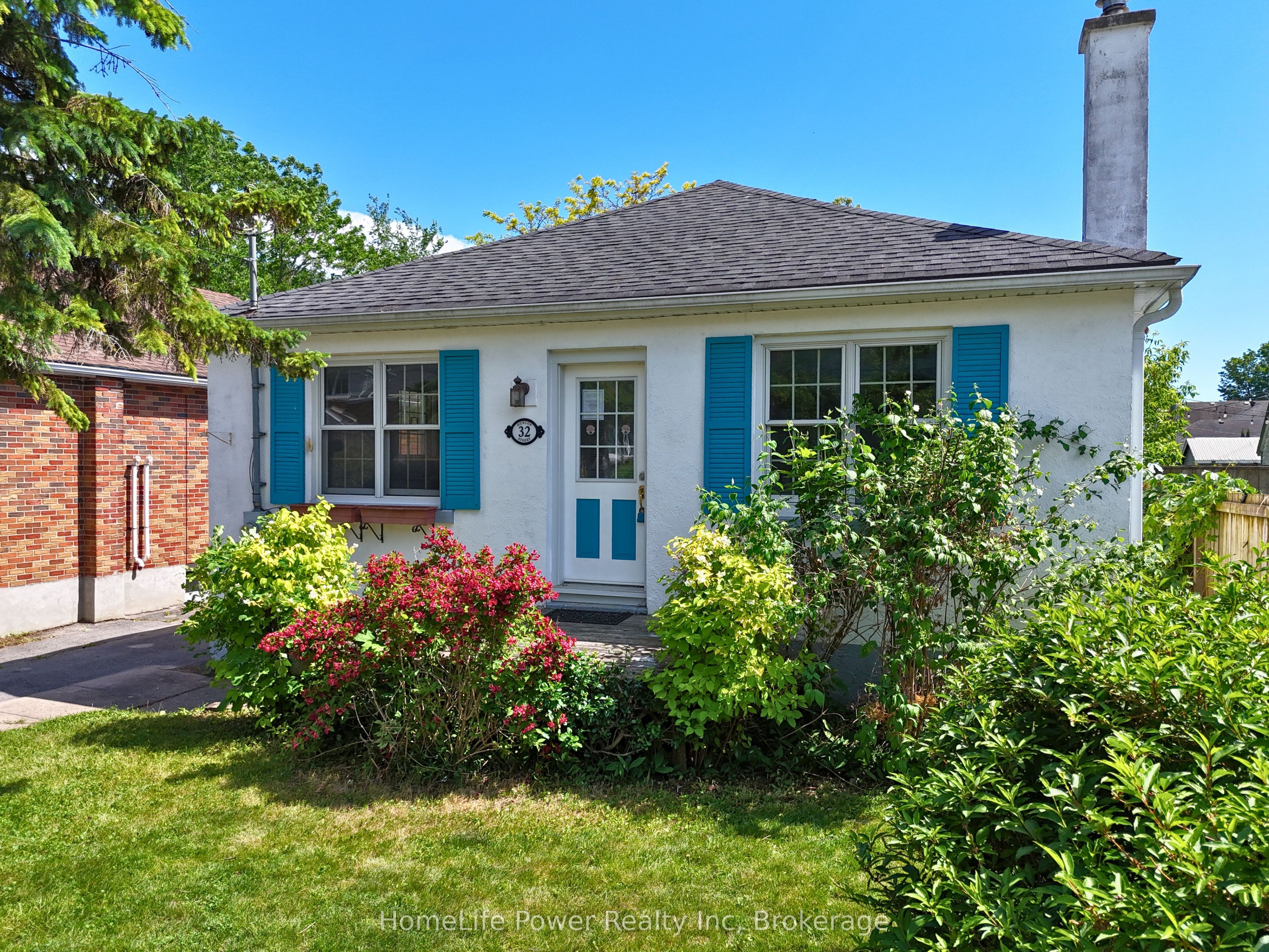 32 Dunlop Street, Kingston, ON, K7L 1L2