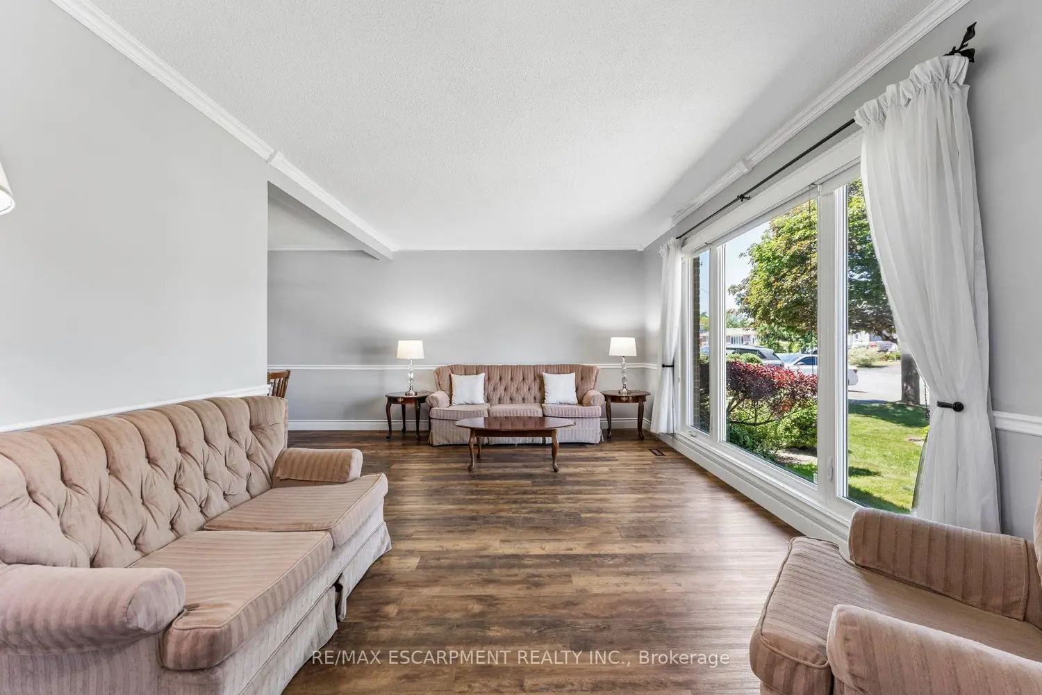 29 Deeside Crescent photo 2