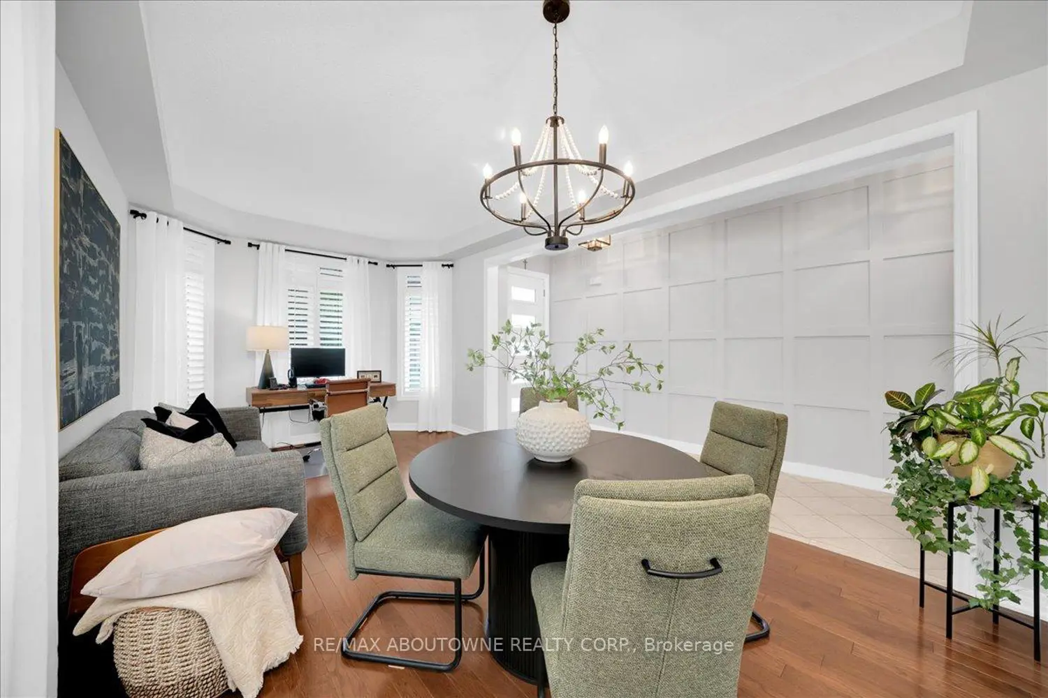1228 Fox Crescent photo 5