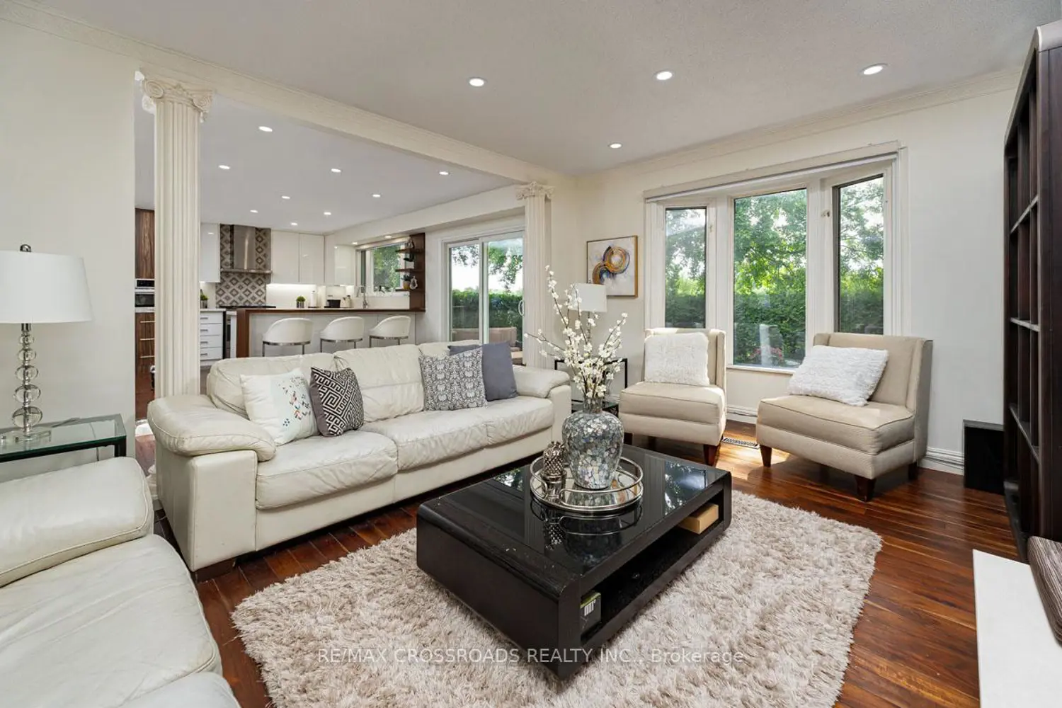 16 Heisey Drive photo 4