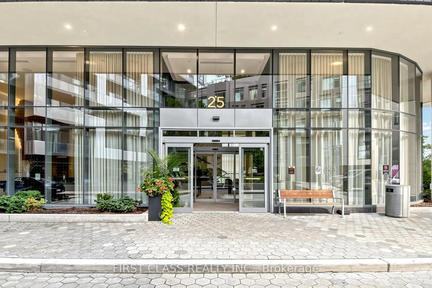 25 Adra Grado Way 710 photo 3