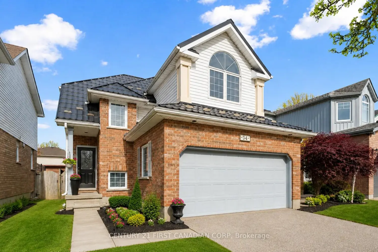 34 Waxwing Crescent