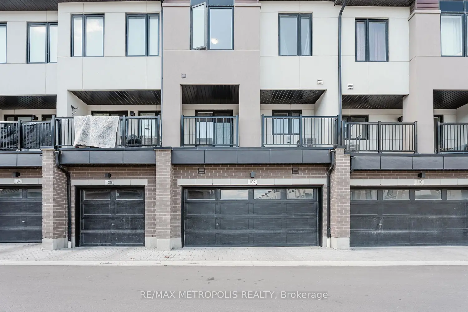 1695 Dersan Street 109 photo 3