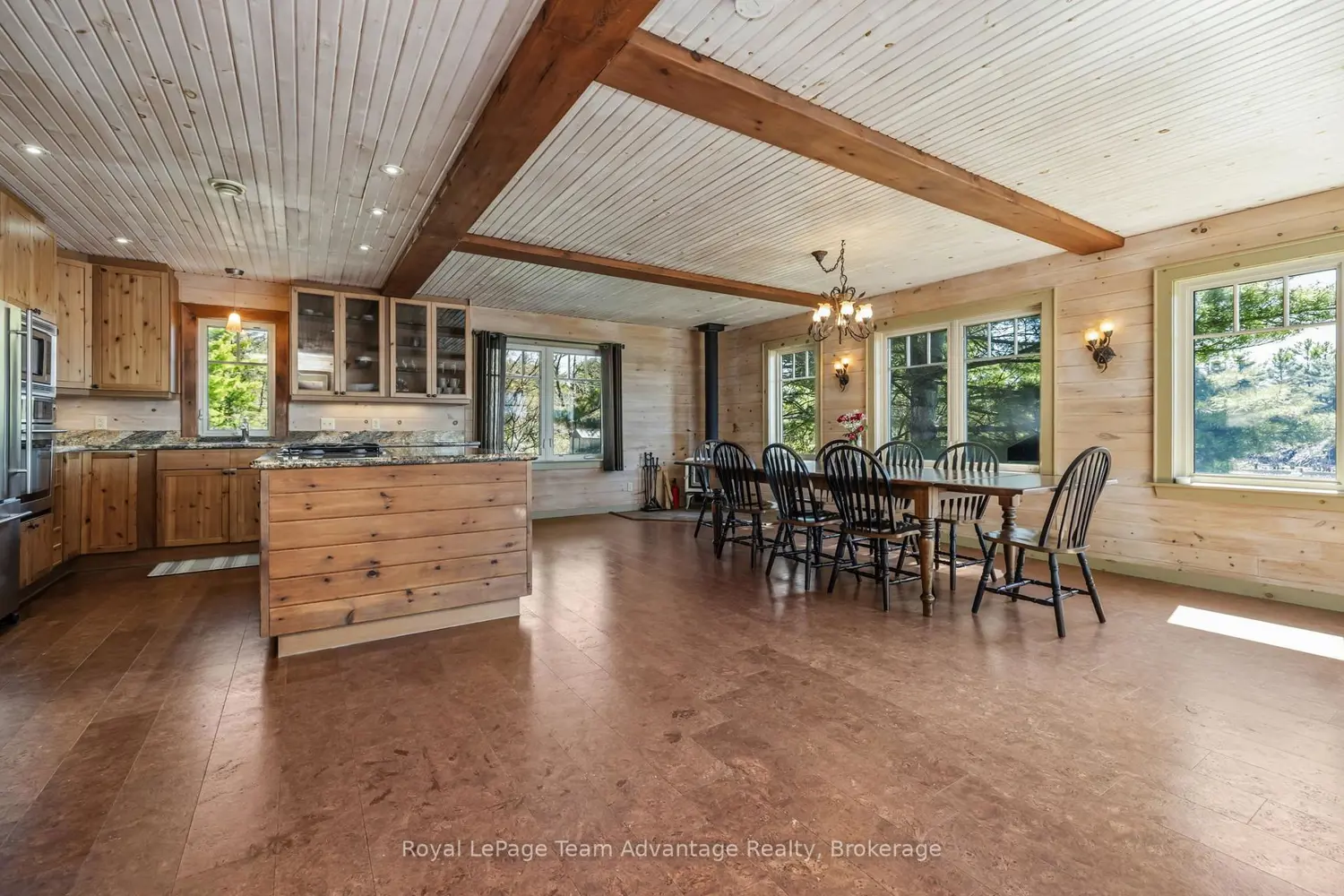 121 Rattlebear Drive photo 3