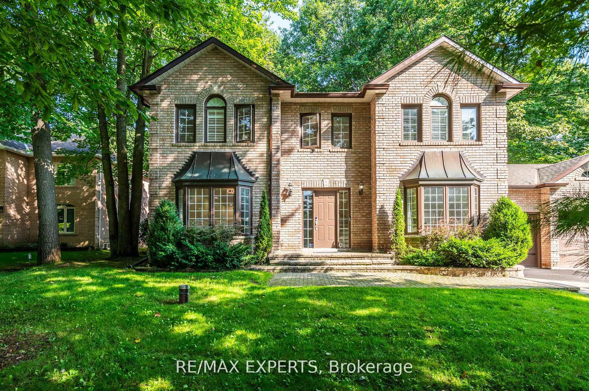 14 Alana Drive, Springwater, ON, L9X 0S2