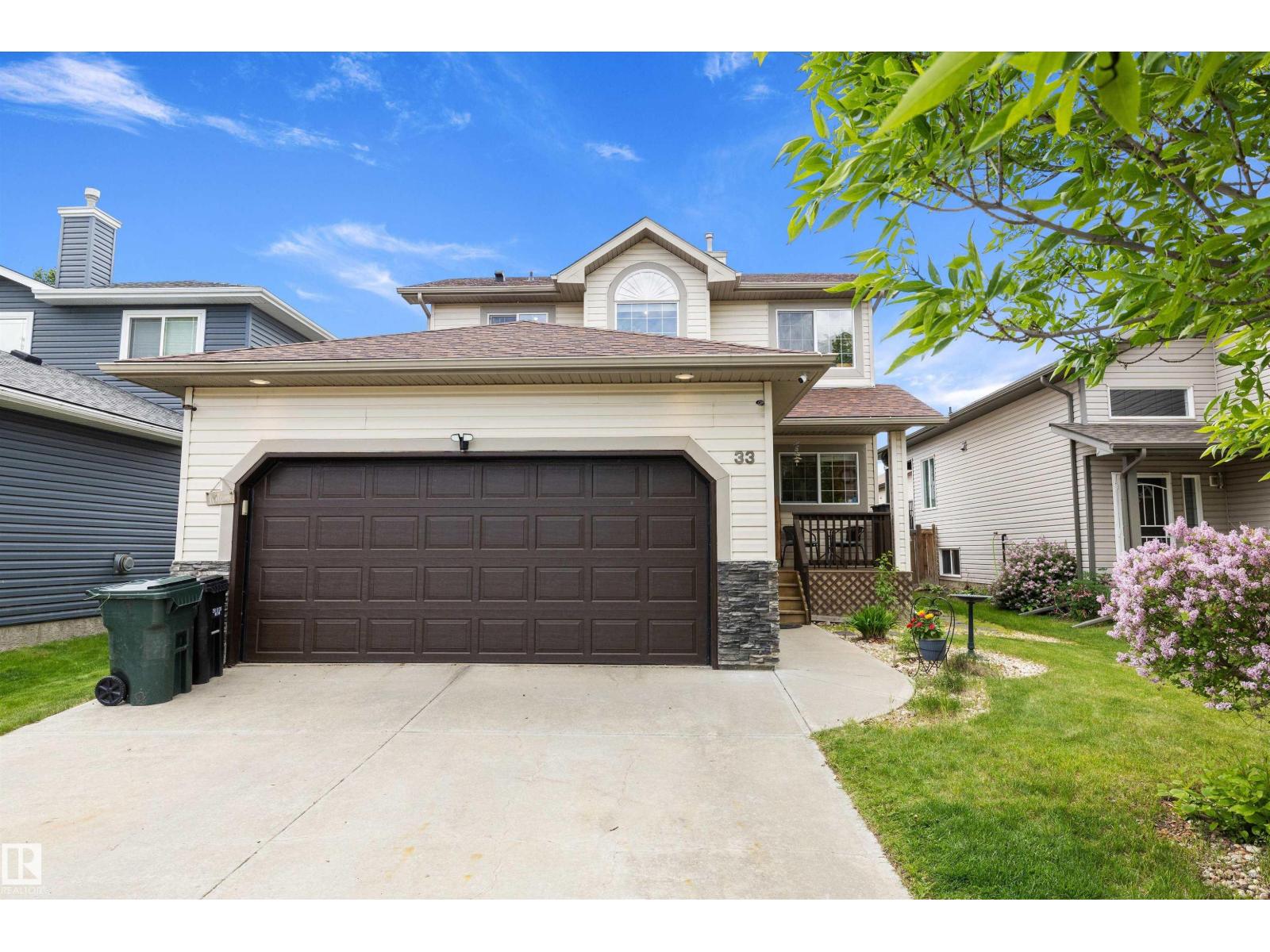 33 Lamplight Drive, Spruce Grove, AB, T7X4N1