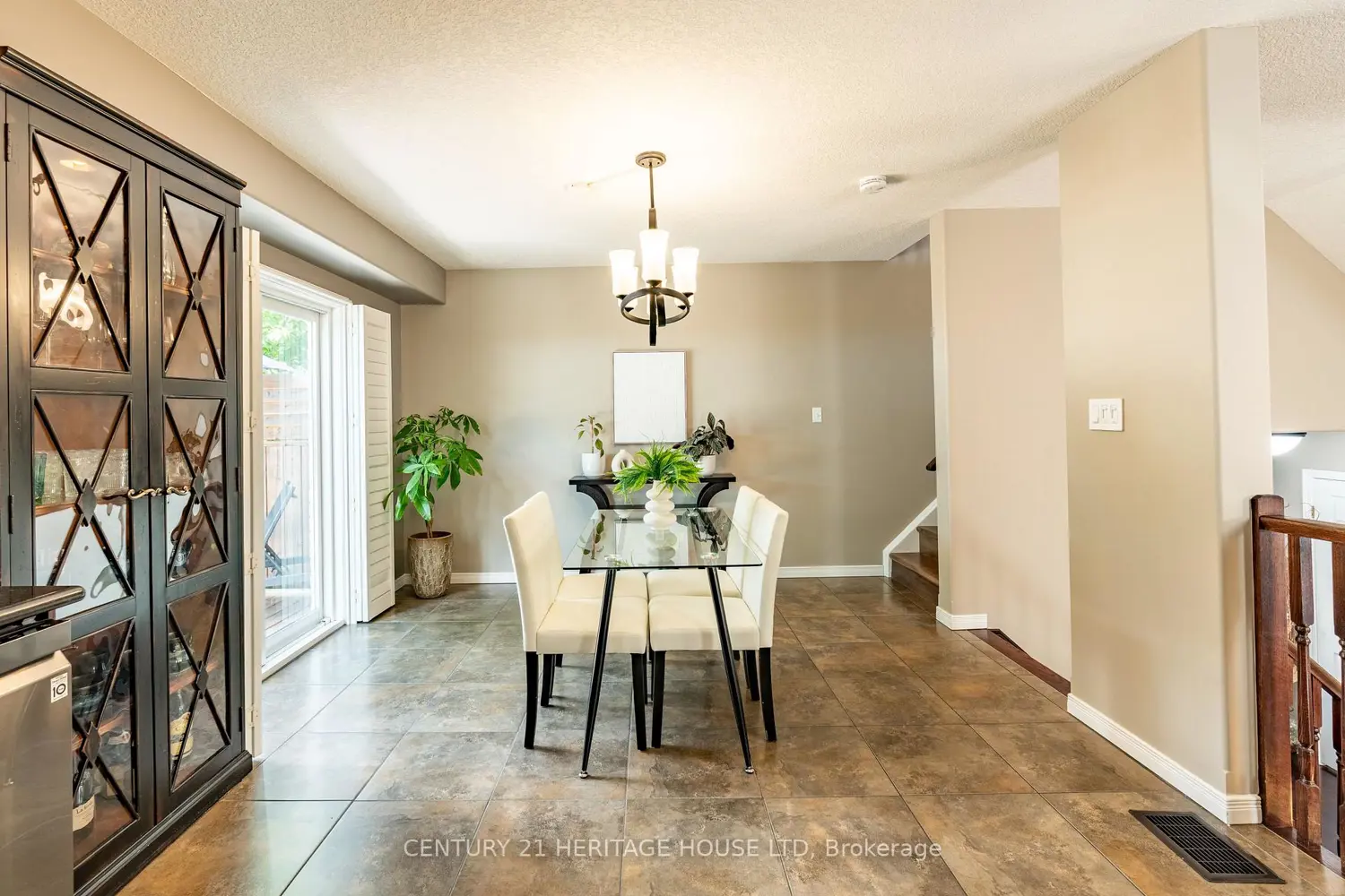 35 Parkvale Drive photo 5