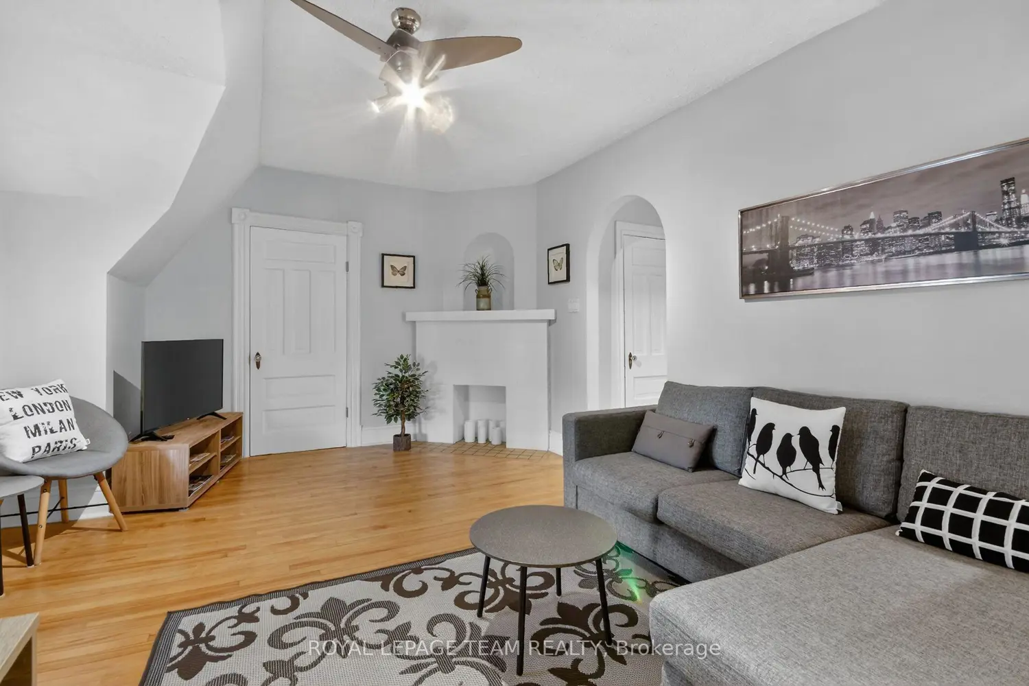 64 Delaware Avenue photo 3