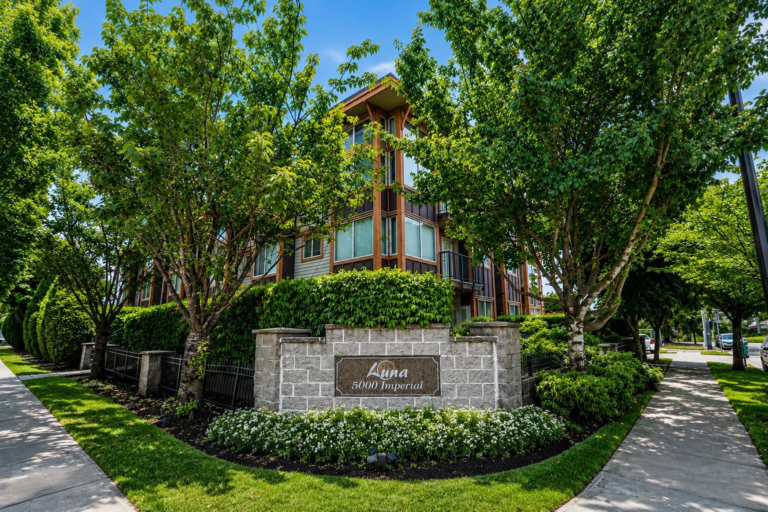 301-5000 Imperial Street, Burnaby, BC, V5J 1C8