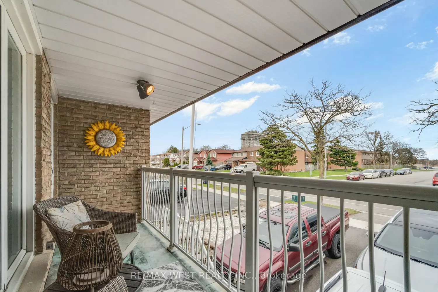 941 Stainton Drive photo 4