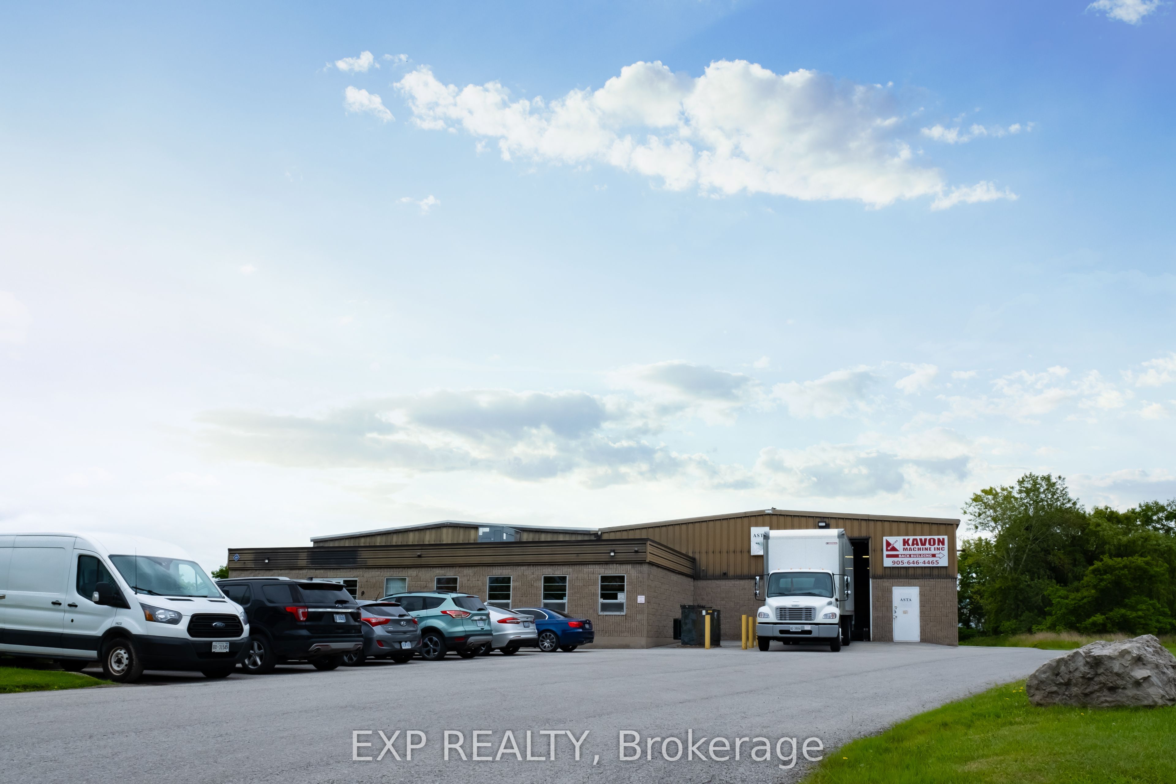 9 Keefer Road, St. Catharines, ON, L2M 6K4