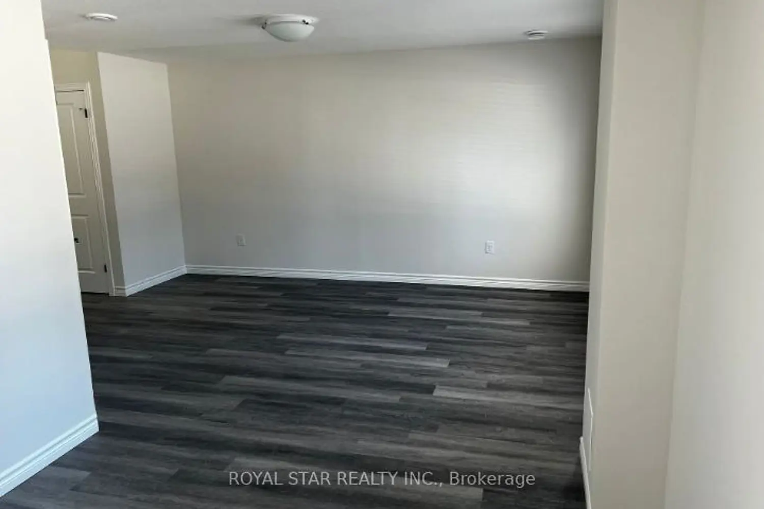 2529 Meadowlands Way 32 photo 3