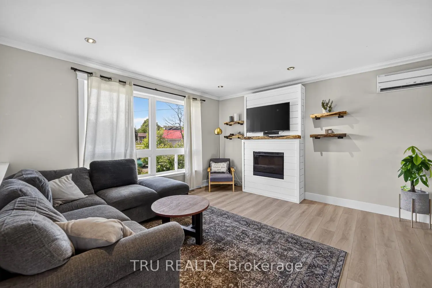 5 Brookview Crescent photo 3