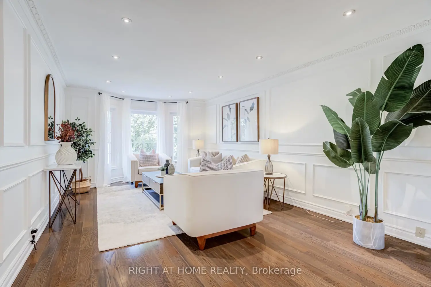 2598 Mason Heights photo 3