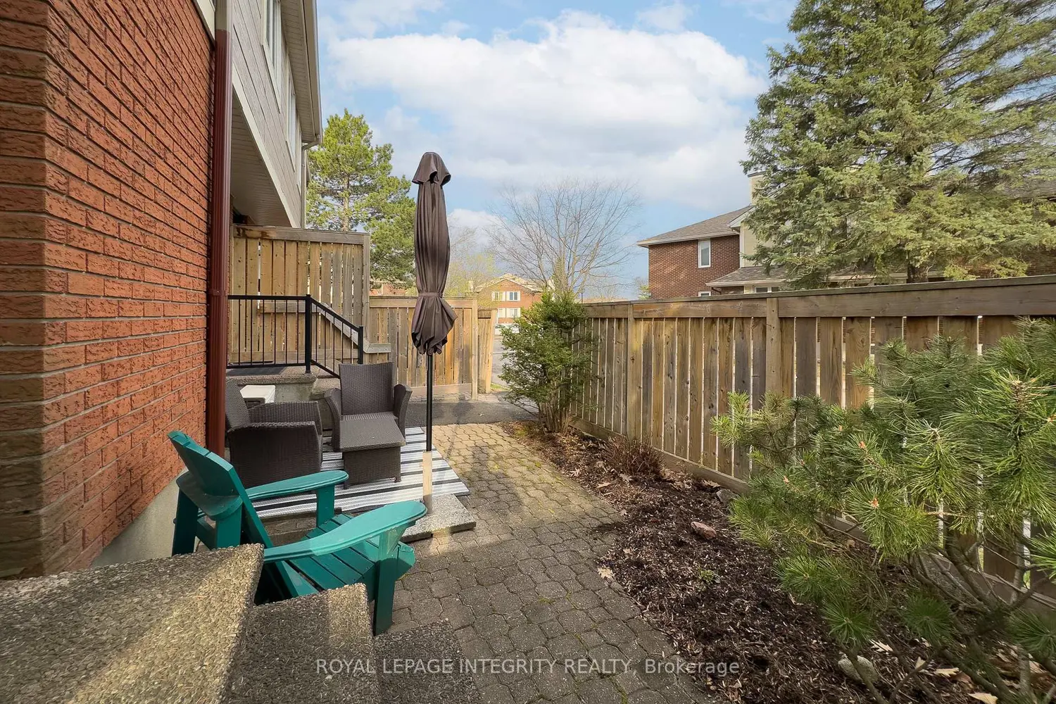 545 Canteval Terrace 110 photo 2