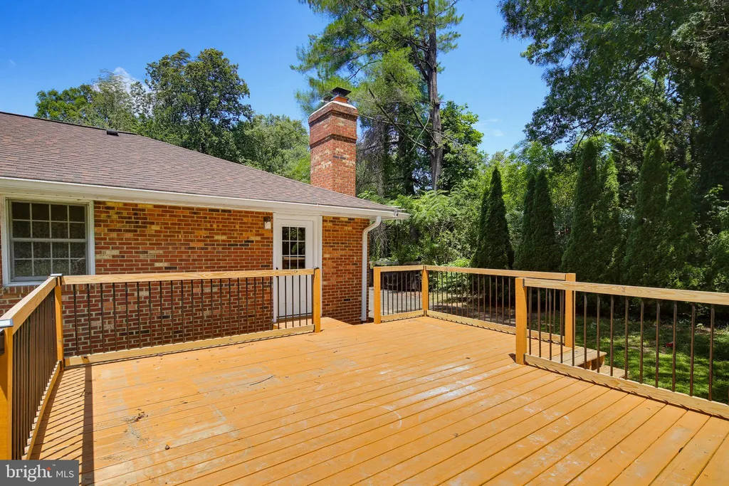 25509 Jonnie Court, Gaithersburg, MD 20882