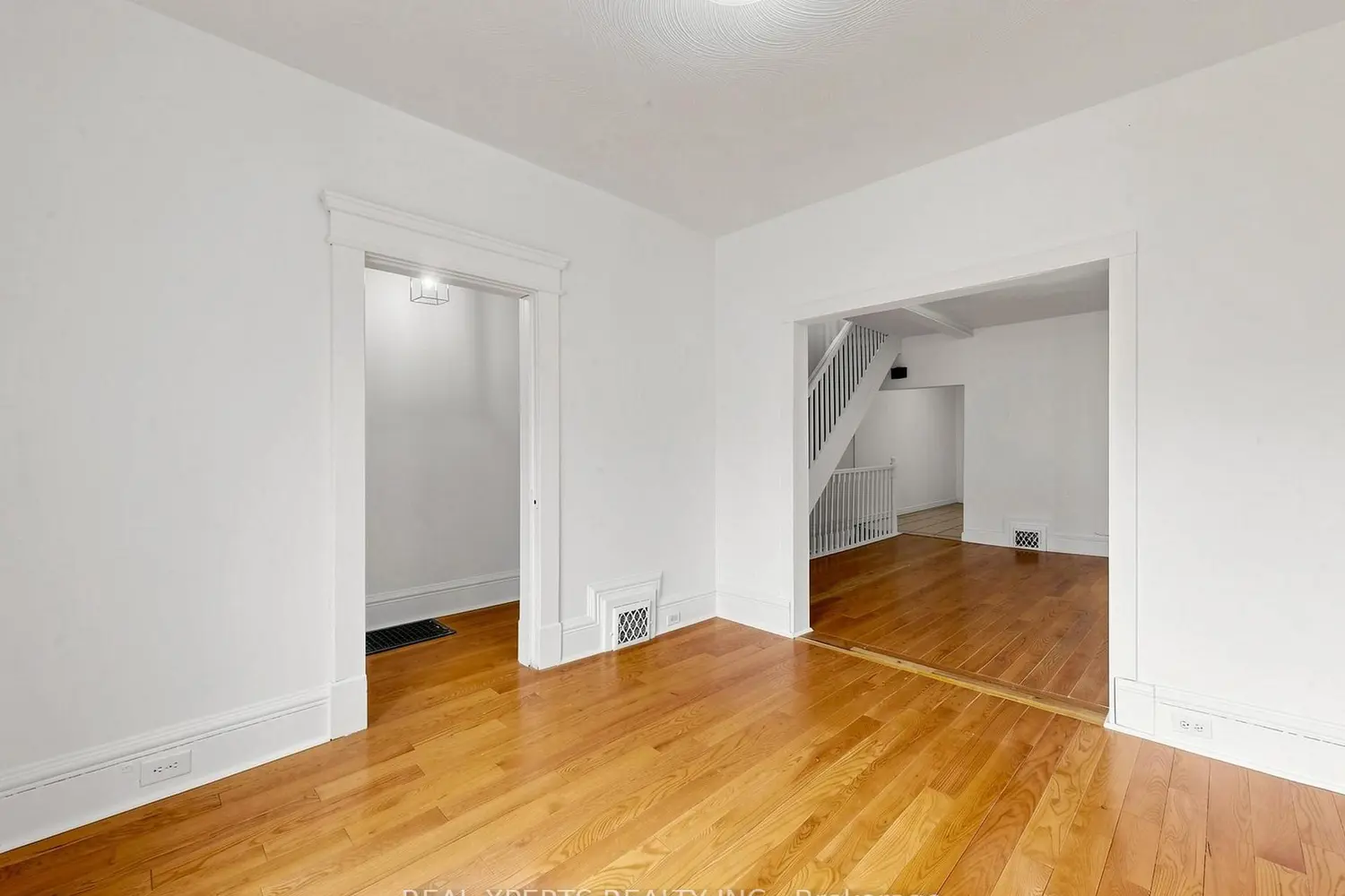 52 Laughton Avenue photo 4