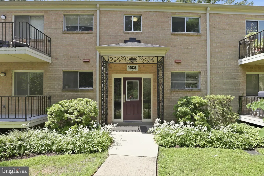 10636 Montrose Avenue Unit 2, Bethesda, MD 20814