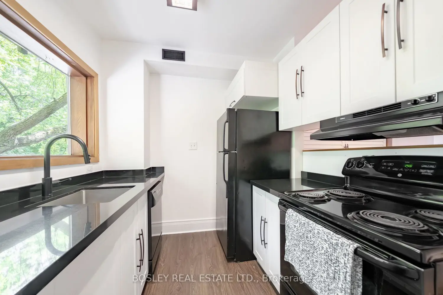 123 Hamilton Street photo 3
