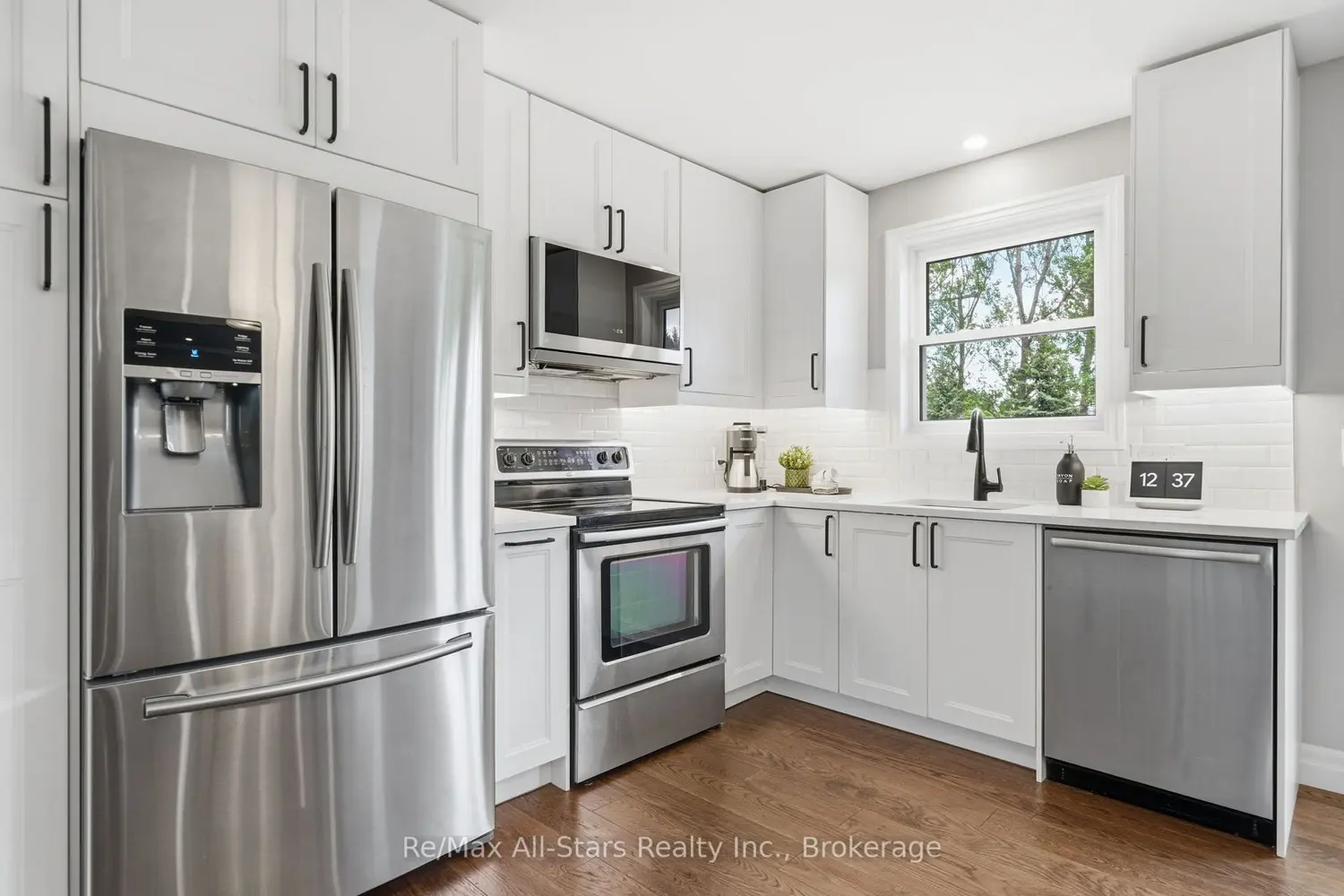 601 Alma Street photo 4