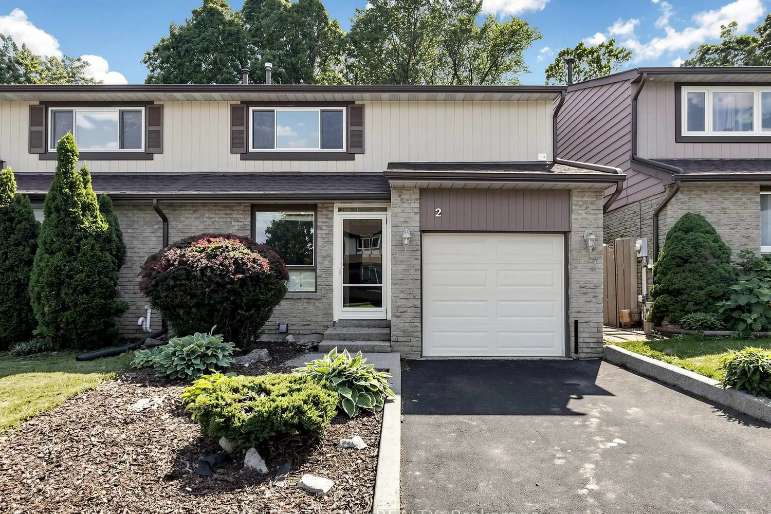 1580 Lancaster Drive 2 photo 2