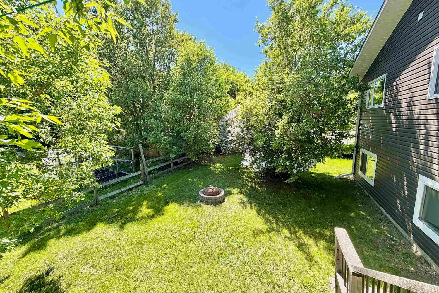 73 Norman Drive photo 4