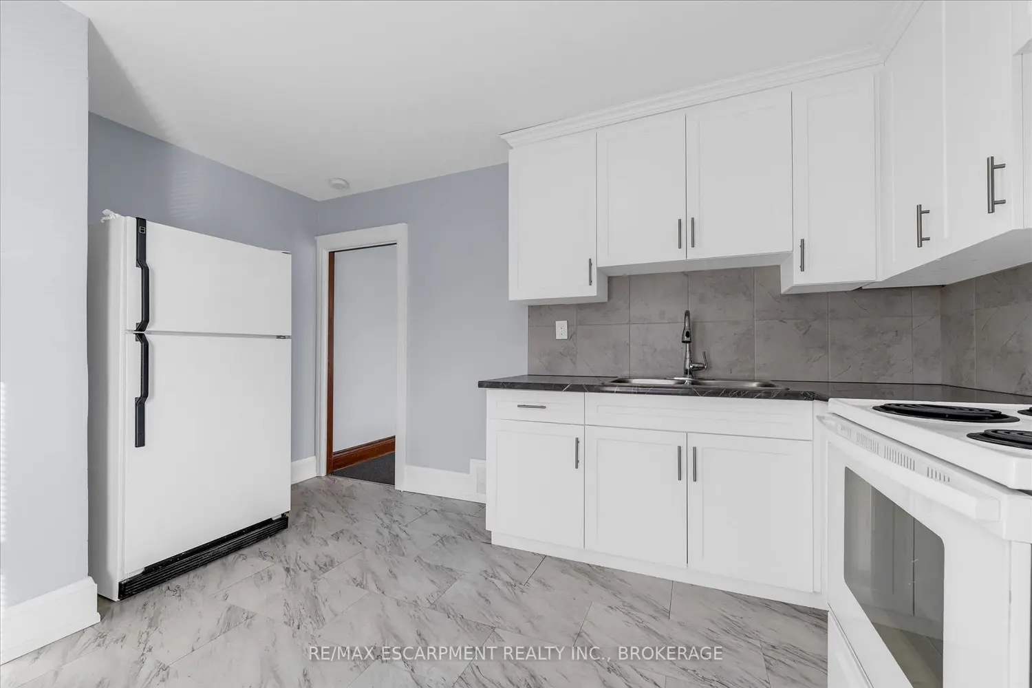 121 Edgemont Street photo 4