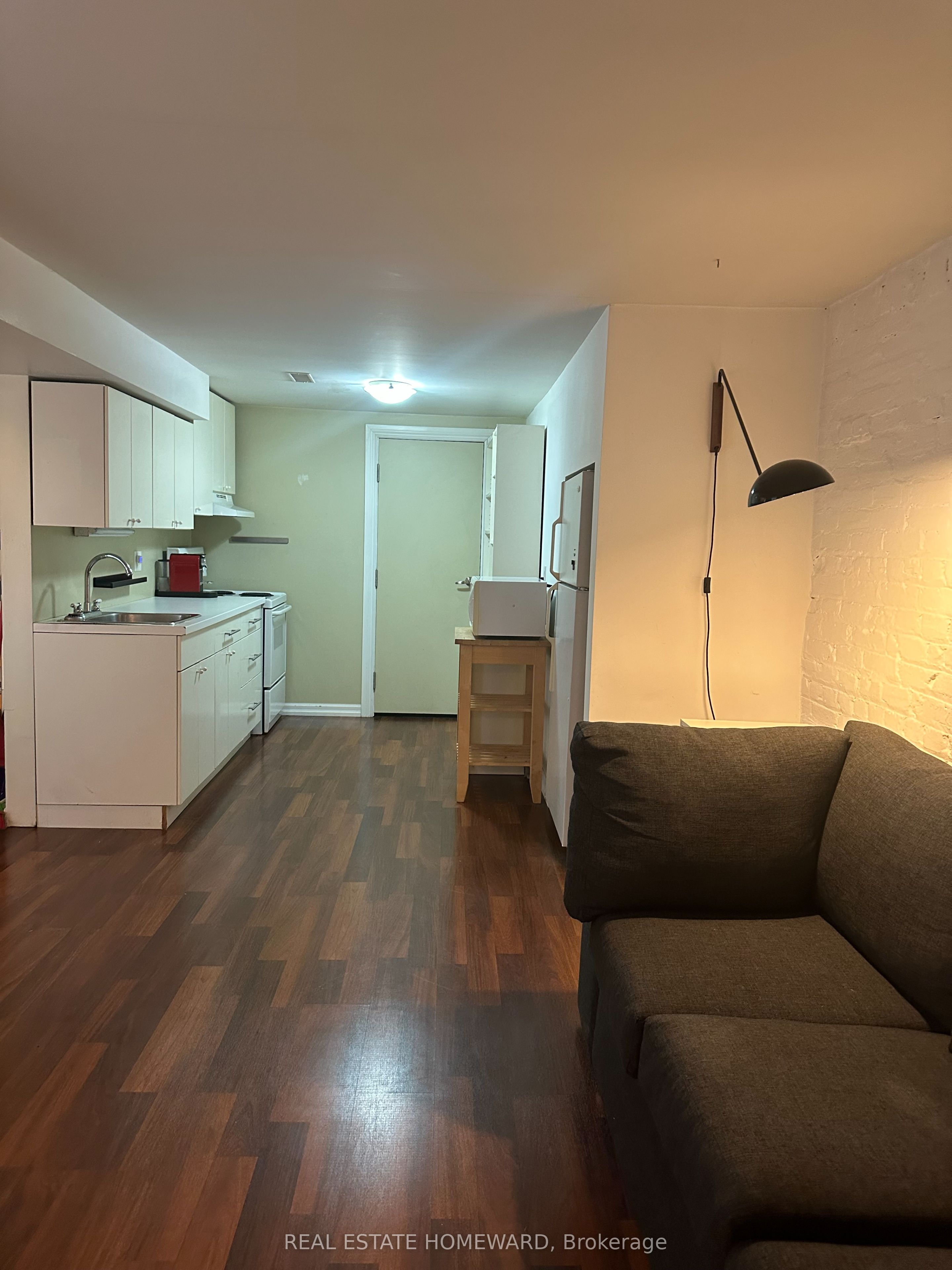 Basement-66 Mackenzie Crescent, Toronto, ON, M6J 1T1
