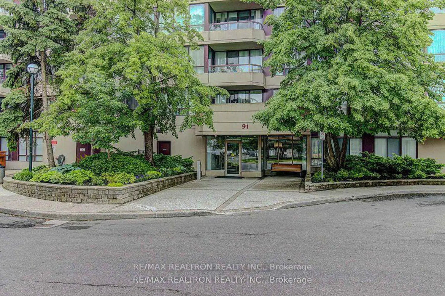 91 Townsgate Drive Ph206 photo 2