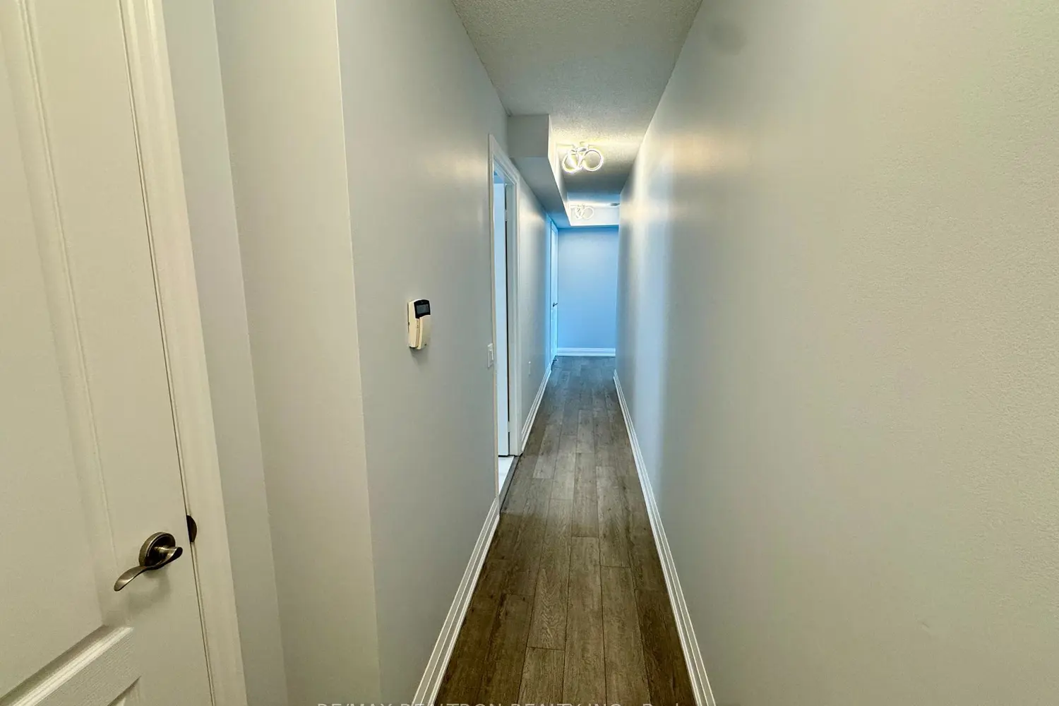 21 Hillcrest Avenue 305 photo 2