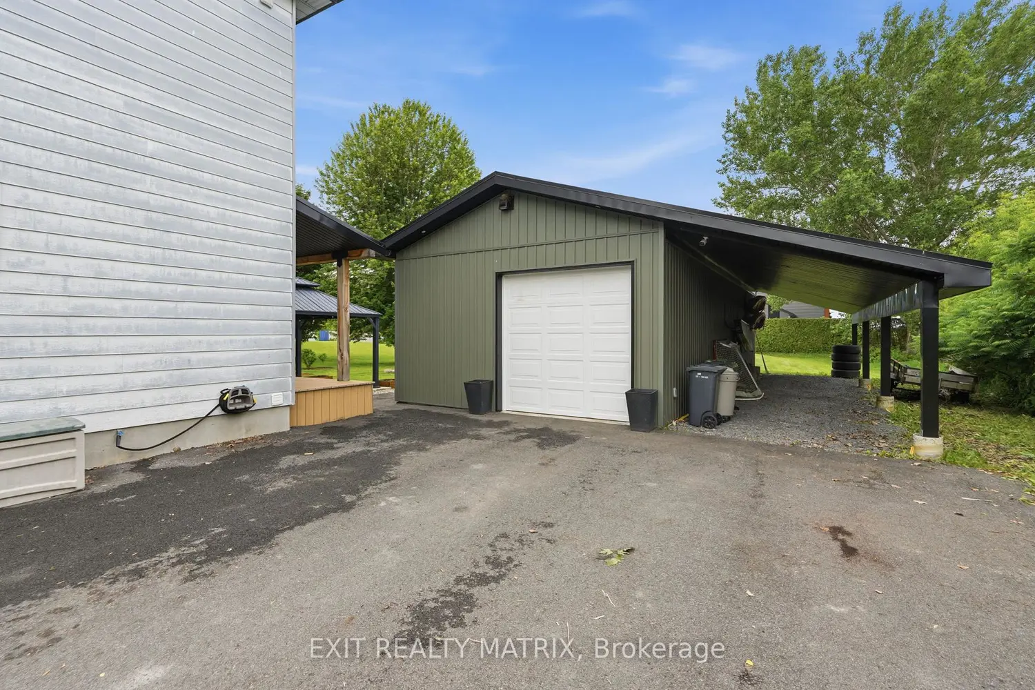 1320 St Joseph Road photo 2