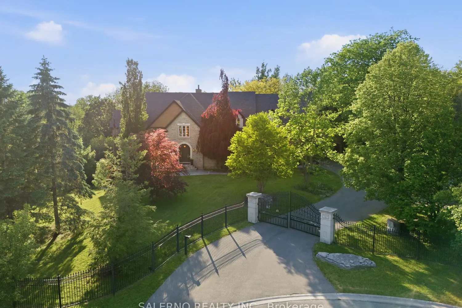 32 Daleview Court