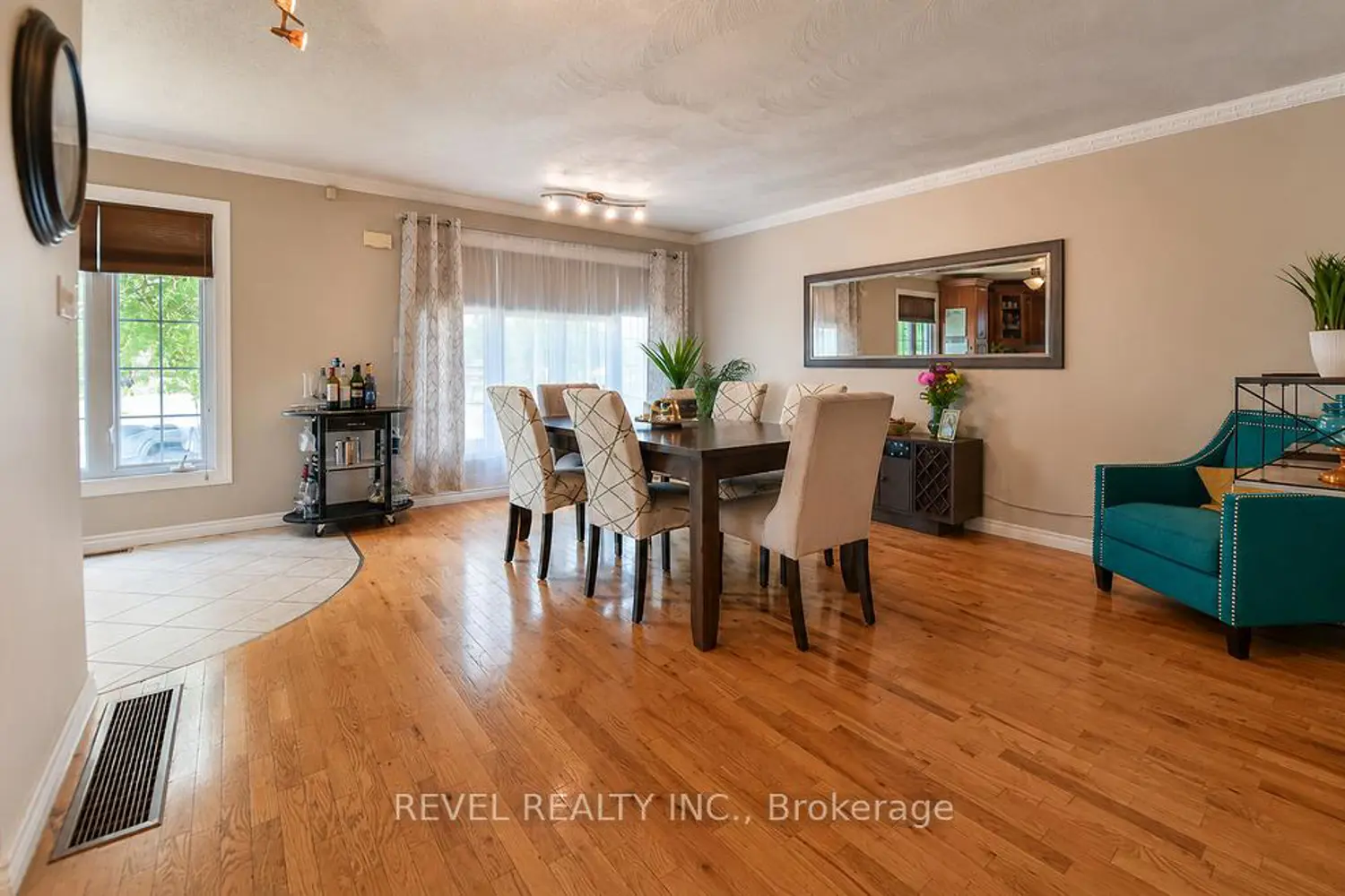 284 Joseph Street photo 2
