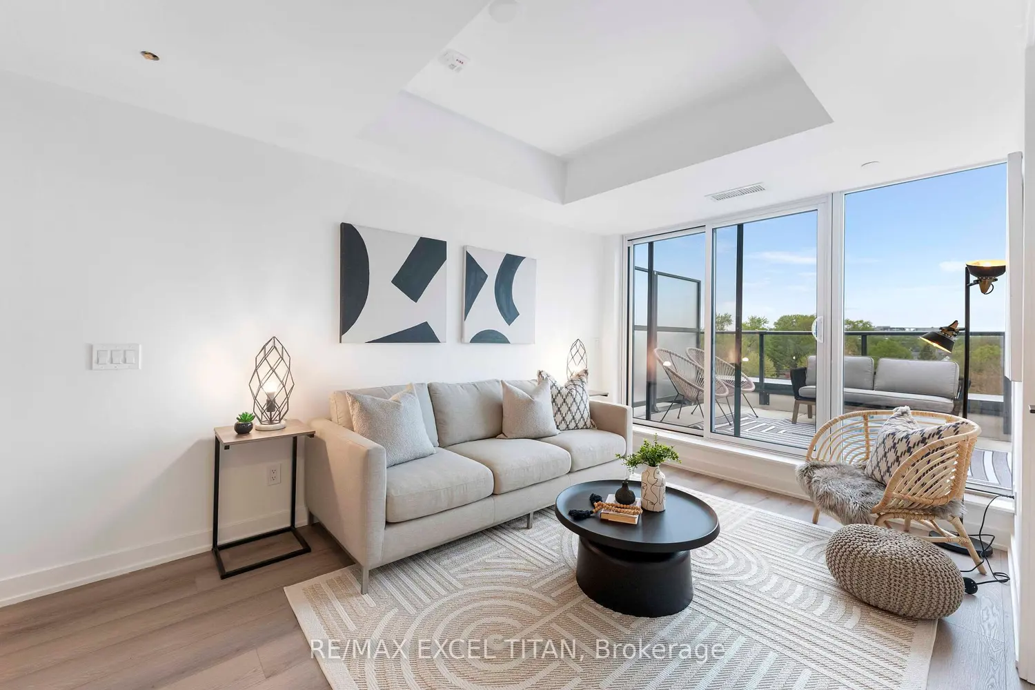 5 Lakeview Avenue 611 photo 4