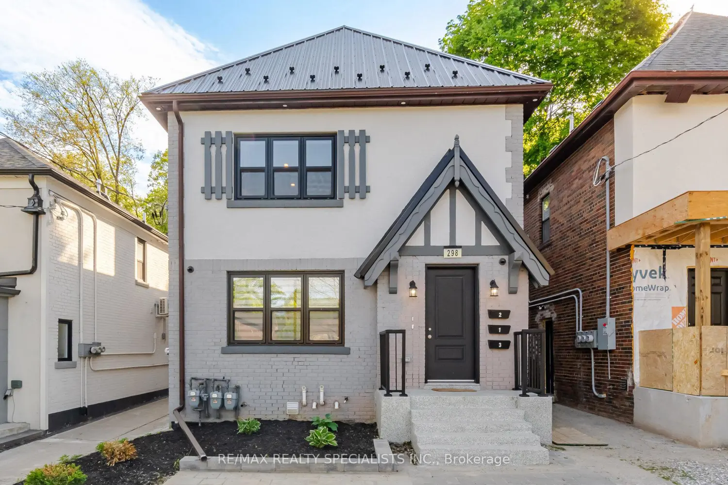 298 South Kingsway