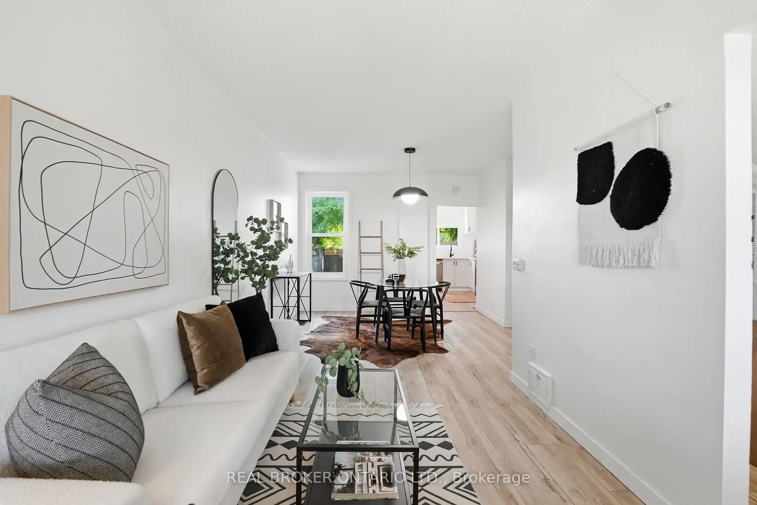 66 Mars Avenue photo 4